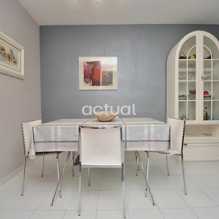 Politur M-1 Apartment *